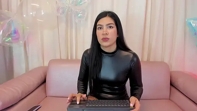 samanthaevans4 online show from July 2026 01:25:01 PM