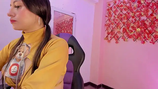 Snapshot of Sweet_Candies chatting on February 2025 03:00:02 AM Sweet Candies online show from February 2025 03:00:02 AM