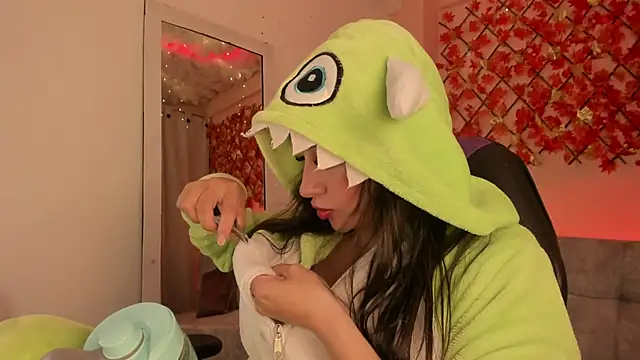 Snapshot of Sweet_Candies chatting on March 2025 12:39:02 AM Sweet Candies online show from March 2025 12:39:02 AM