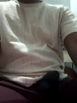 RajeshKumar133476 online show from November 2025 05:06:01 AM