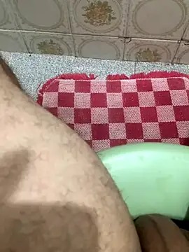 MalvadoFavorito28 online show from November 2025 08:53:01 PM