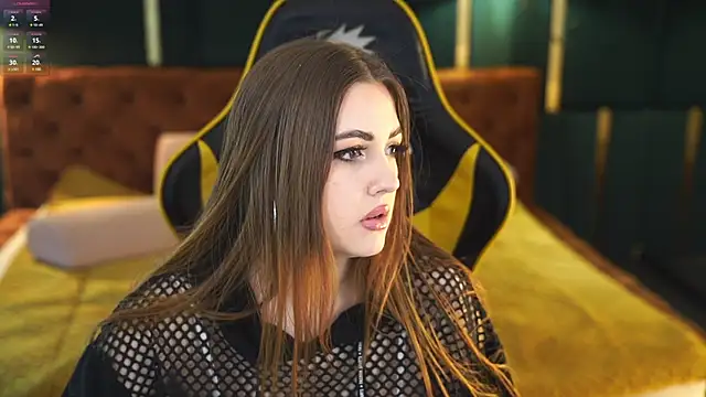 Snapshot of Grace_Fantasy chatting on March 2025 11:23:02 PM Grace Fantasy online show from March 2025 11:23:02 PM