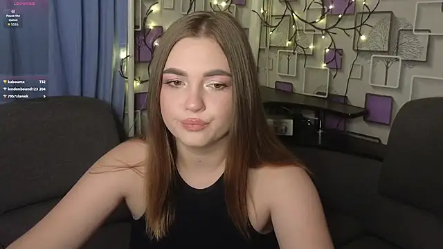 Snapshot of Grace_Fantasy chatting on September 2025 10:59:02 PM Grace Fantasy online show from September 2025 10:59:02 PM