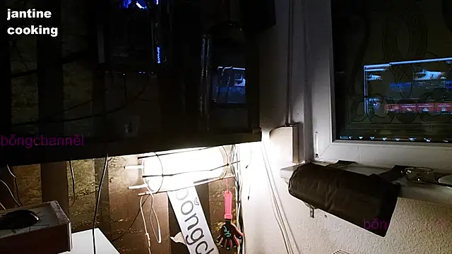 Snapshot of BongChannel chatting on January 2025 10:00:01 AM BongChannel online show from January 2025 10:00:01 AM