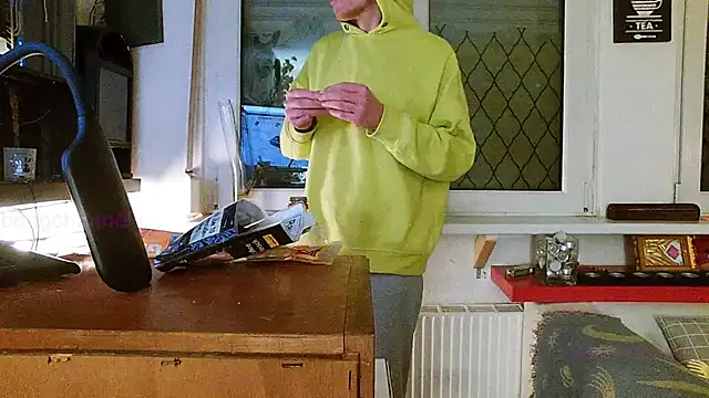 Snapshot of BongChannel chatting on January 2025 04:59:01 PM BongChannel online show from January 2025 04:59:01 PM