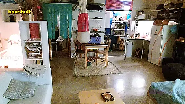 Snapshot of BongChannel chatting on January 2025 09:04:02 PM BongChannel online show from January 2025 09:04:02 PM