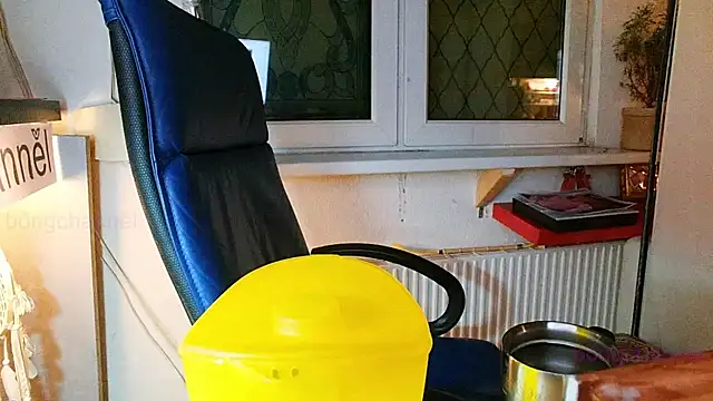 Snapshot of BongChannel chatting on January 2025 10:15:02 PM BongChannel online show from January 2025 10:15:02 PM