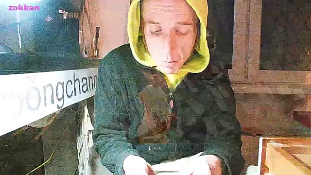 Snapshot of BongChannel chatting on January 2025 01:08:01 AM BongChannel online show from January 2025 01:08:01 AM