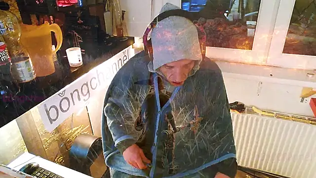 Snapshot of BongChannel chatting on February 2025 01:23:02 AM BongChannel online show from February 2025 01:23:02 AM