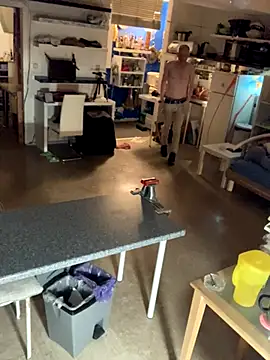 Snapshot of BongChannel chatting on November 2025 11:05:01 PM BongChannel online show from November 2025 11:05:01 PM