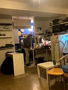 Snapshot of BongChannel chatting on November 2025 10:57:02 PM BongChannel online show from November 2025 10:57:02 PM