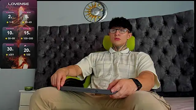 Snapshot of Jeins_carter chatting on January 2025 05:02:01 PM Jeins carter online show from January 2025 05:02:01 PM