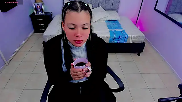 Lana stone  online show from January 2025 08:26:02 AM