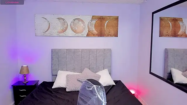 Lana stone  online show from March 2025 03:33:01 AM