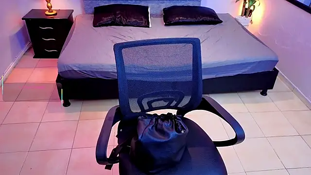 Lana stone  online show from September 2025 03:16:02 AM