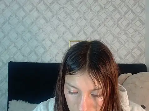 Emma-Wilson online show from November 2025 03:30:01 AM