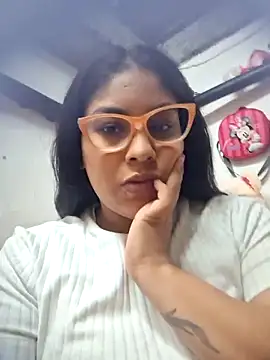 Snapshot of Angela_36 chatting on November 2025 02:44:01 AM Angela 36 online show from November 2025 02:44:01 AM