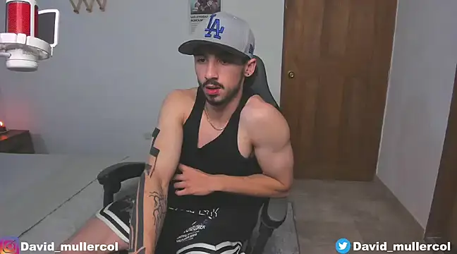 David Brown18 online show from December 2024 01:08:01 AM