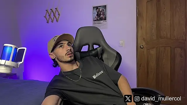 David Brown18 online show from February 2025 01:18:02 AM