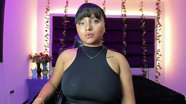 Snapshot of sweelanna__ chatting on July 2026 12:26:02 AM sweelanna online show from July 2026 12:26:02 AM
