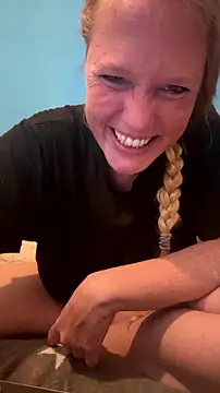 MoniqueLaFee online show from July 2026 07:00:02 AM