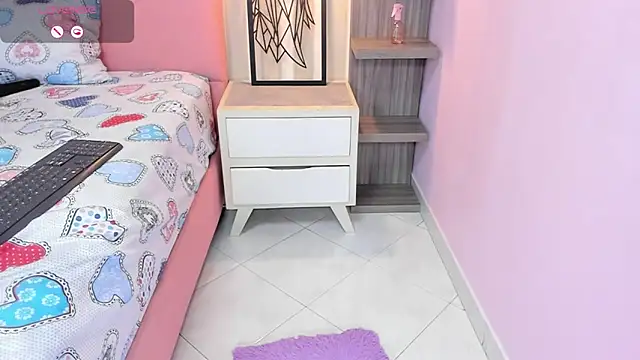 Snapshot of AMELIETARSON chatting on January 2025 10:43:01 PM AMELIETARSON online show from January 2025 10:43:01 PM