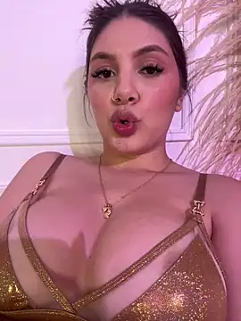 EmilyS   online show from February 2025 11:00:02 PM