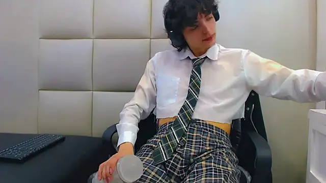 Sr BonnyEthan online show from February 2026 12:56:02 PM