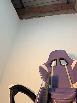 Barbiebrunette  online show from April 2026 04:01:01 AM