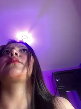 Snapshot of Isa-Jones chatting on December 2025 02:17:01 AM Isa-Jones online show from December 2025 02:17:01 AM