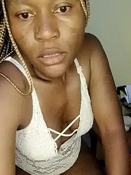 Snapshot of Mayah19 chatting on February 2025 05:04:01 PM Mayah19 online show from February 2025 05:04:01 PM