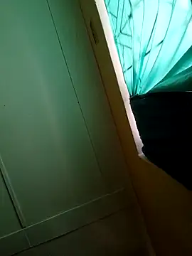 Indianqueen03 online show from October 2025 12:27:01 PM