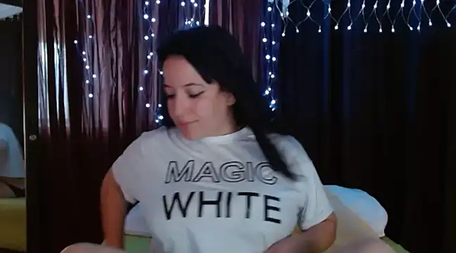 Snapshot of _diana_cute chatting on December 2024 06:28:01 PM diana cute online show from December 2024 06:28:01 PM