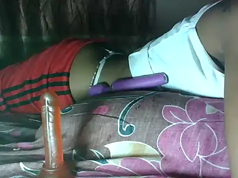 Snapshot of sweet_iddah chatting on March 2025 06:32:01 PM sweet iddah online show from March 2025 06:32:01 PM