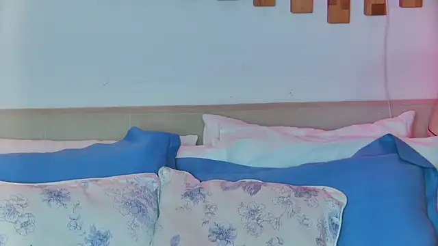 Snapshot of CeylanXO chatting on March 2026 05:44:01 AM CeylanXO online show from March 2026 05:44:01 AM