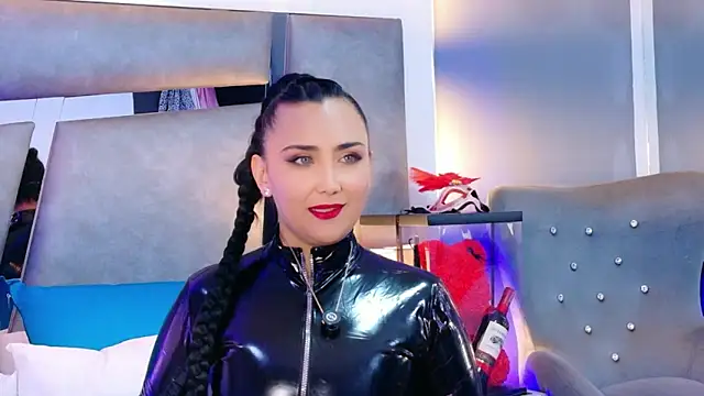 Evangeline Taylorr online show from October 2025 06:26:02 PM