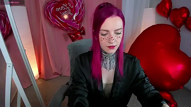 Roxy      online show from February 2025 08:48:02 PM