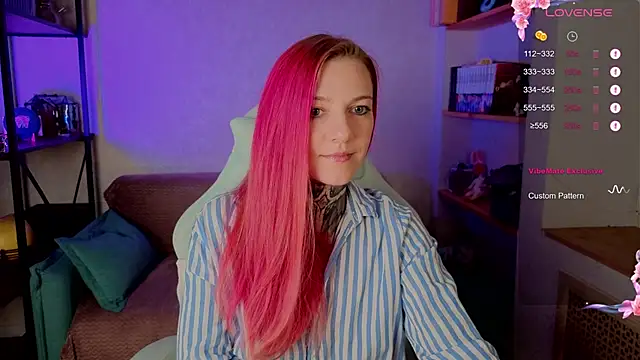 Roxy      online show from October 2025 08:58:01 PM