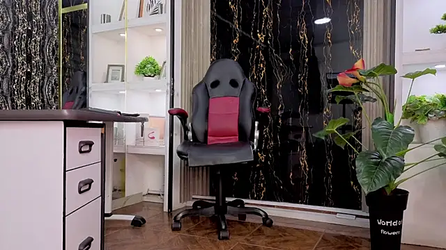 MissEscarleth online show from March 2026 02:16:01 AM