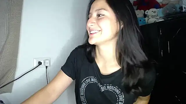 Snapshot of iris_798 chatting on March 2025 04:14:01 AM iris 798 online show from March 2025 04:14:01 AM