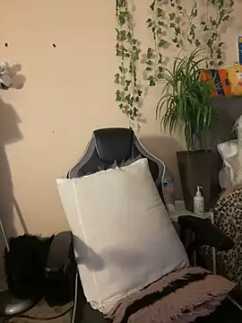 Snapshot of magicalc00ch chatting on December 2024 08:14:02 AM magicalc00ch online show from December 2024 08:14:02 AM