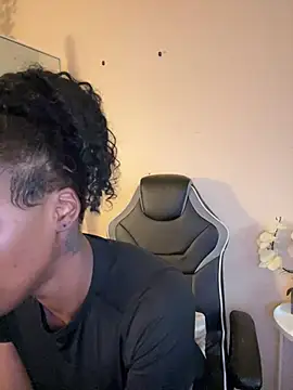 Snapshot of magicalc00ch chatting on February 2025 04:09:02 PM magicalc00ch online show from February 2025 04:09:02 PM