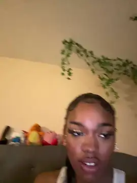 Snapshot of magicalc00ch chatting on February 2025 06:22:01 AM magicalc00ch online show from February 2025 06:22:01 AM