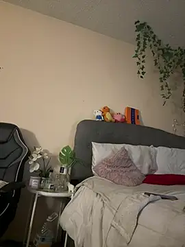 Snapshot of magicalc00ch chatting on February 2025 09:28:01 AM magicalc00ch online show from February 2025 09:28:01 AM