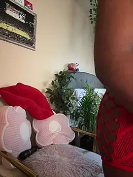 Snapshot of magicalc00ch chatting on March 2025 11:27:02 PM magicalc00ch online show from March 2025 11:27:02 PM