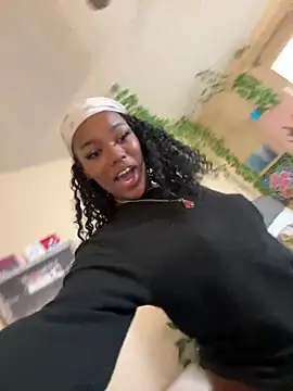 Snapshot of magicalc00ch chatting on March 2025 10:04:02 PM magicalc00ch online show from March 2025 10:04:02 PM