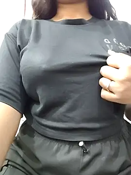 MohiniHott online show from November 2025 06:01:01 AM