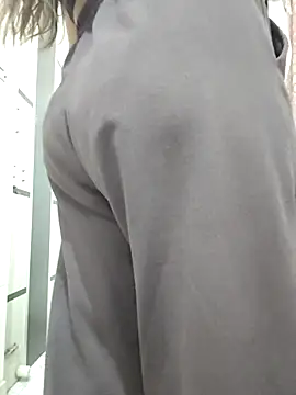 MohiniHott online show from April 2026 04:01:01 AM