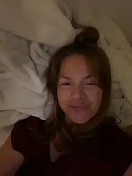 Leyna liu online show from October 2025 07:16:01 AM