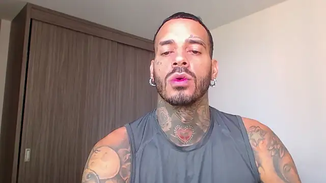 Snapshot of mulatos16 chatting on January 2025 05:27:01 PM mulatos16 online show from January 2025 05:27:01 PM